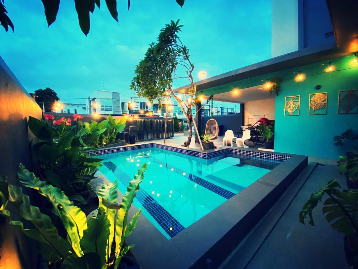 הוילה D Niice Garden View With Private Pool Bukit Indah, ג'והור בהרו מראה חיצוני תמונה
