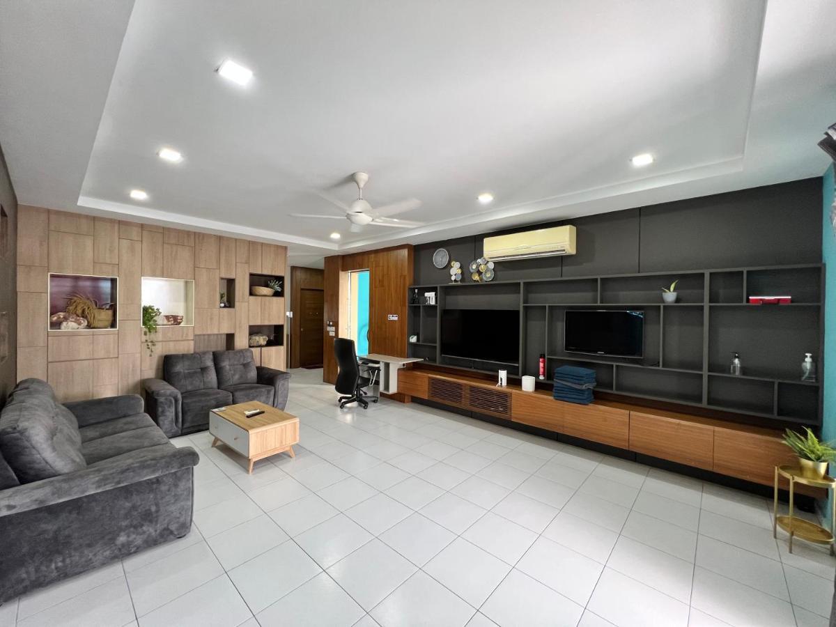 הוילה D Niice Garden View With Private Pool Bukit Indah, ג'והור בהרו מראה חיצוני תמונה